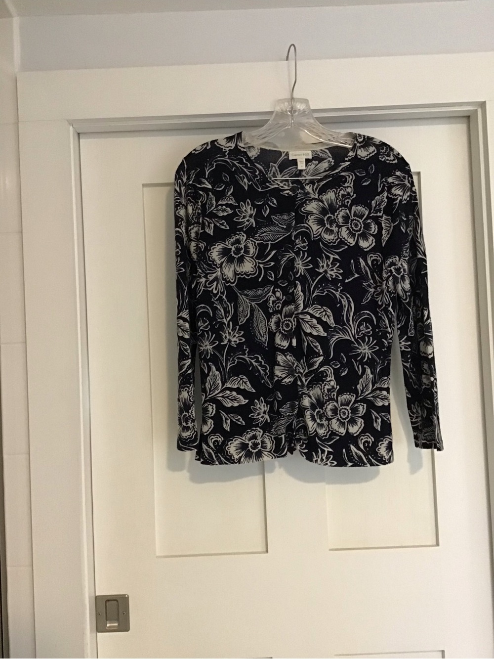 Garnet Hill Navy and White Floral Long-Sleeve Top